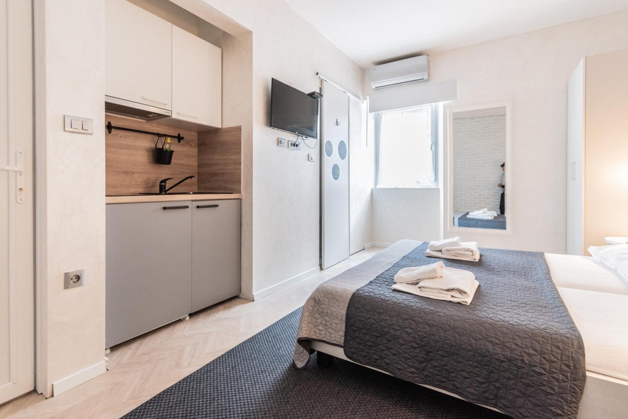 L&B Old Town Studio Apartments Pula Rum bild