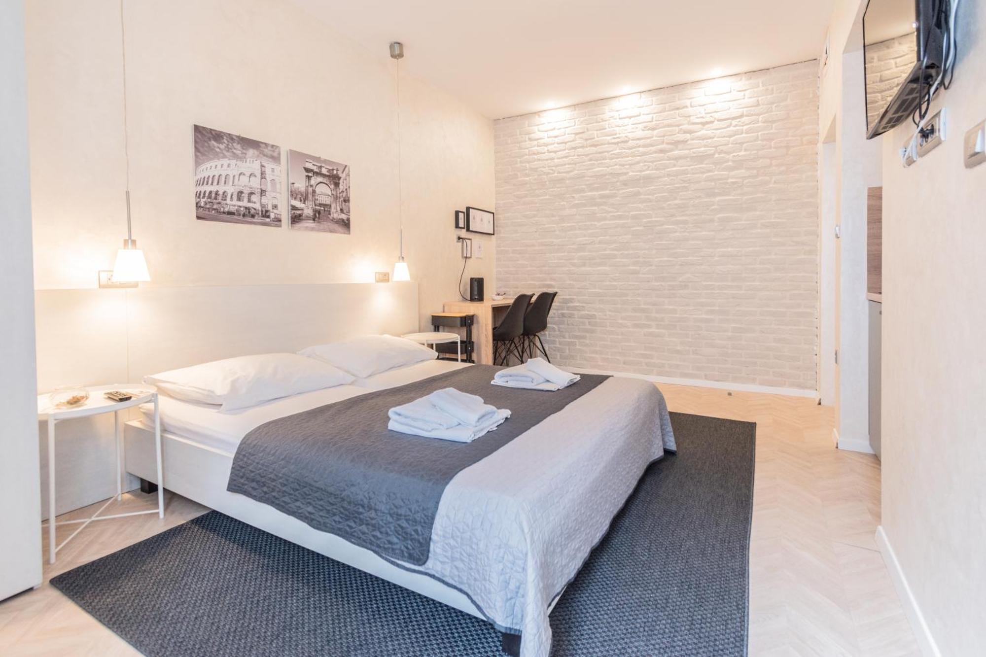 L&B Old Town Studio Apartments Pula Rum bild
