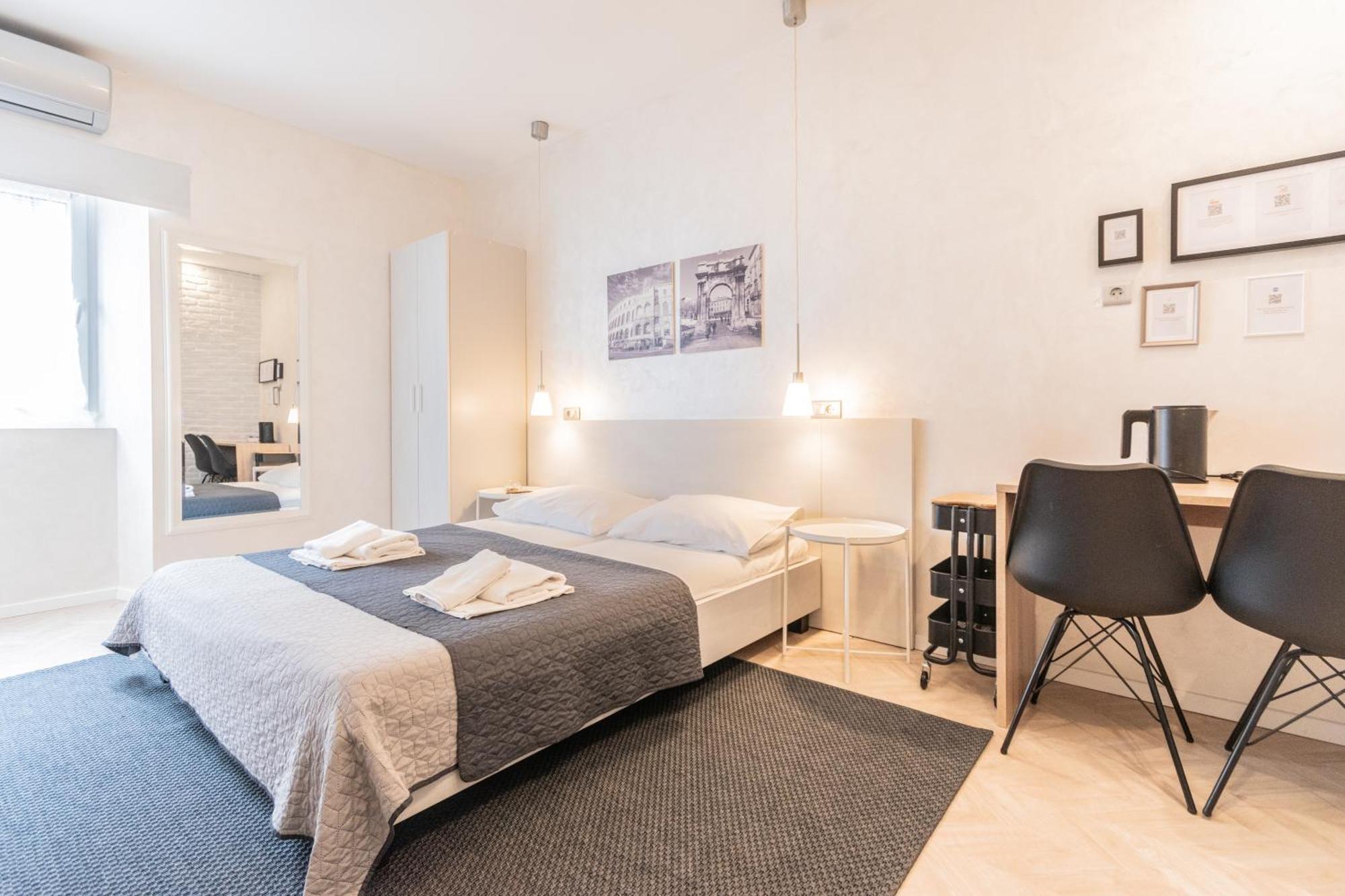 L&B Old Town Studio Apartments Pula Rum bild