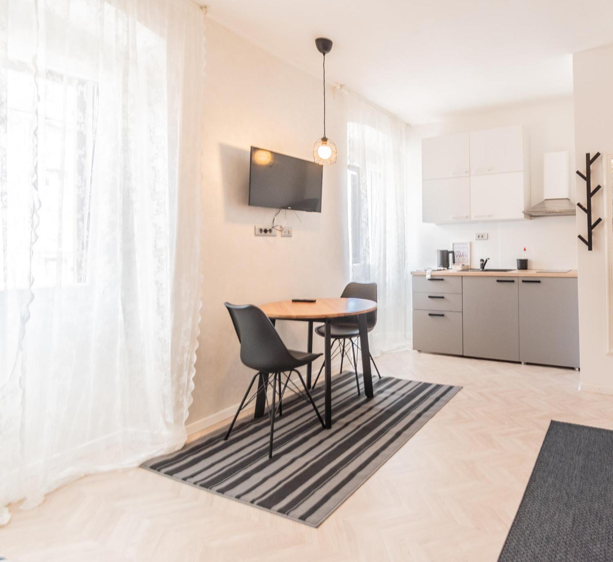L&B Old Town Studio Apartments Pula Exteriör bild